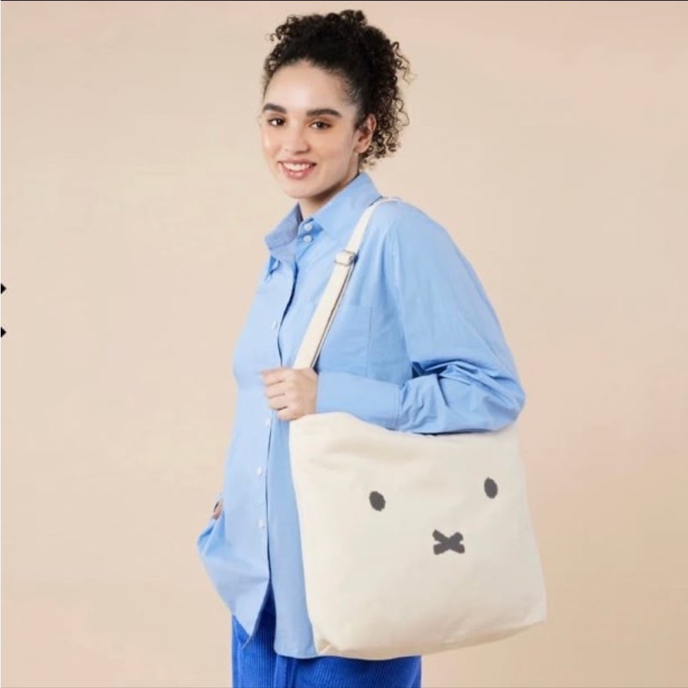 BAGGU x Miffy Horizontal Zip Duck Bag - Picture 6 of 8